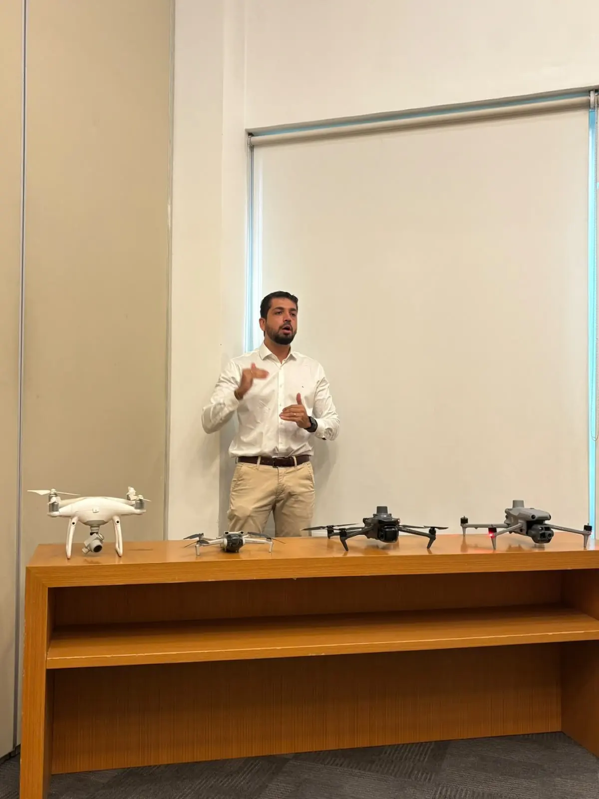 Capacitação técnica da Pixel Engenharia com diferentes modelos de drones